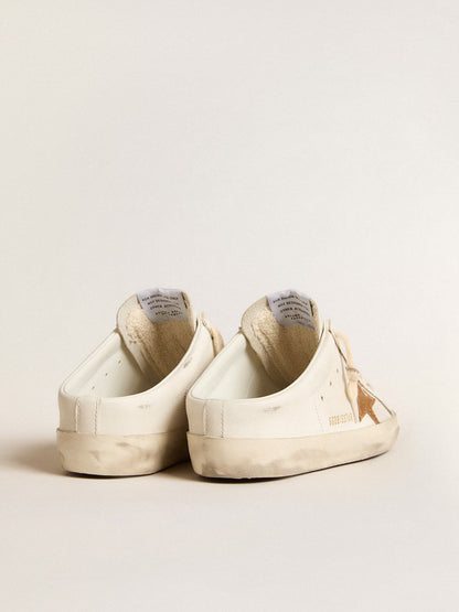 Sabot in leather with a gold-plated glitter star