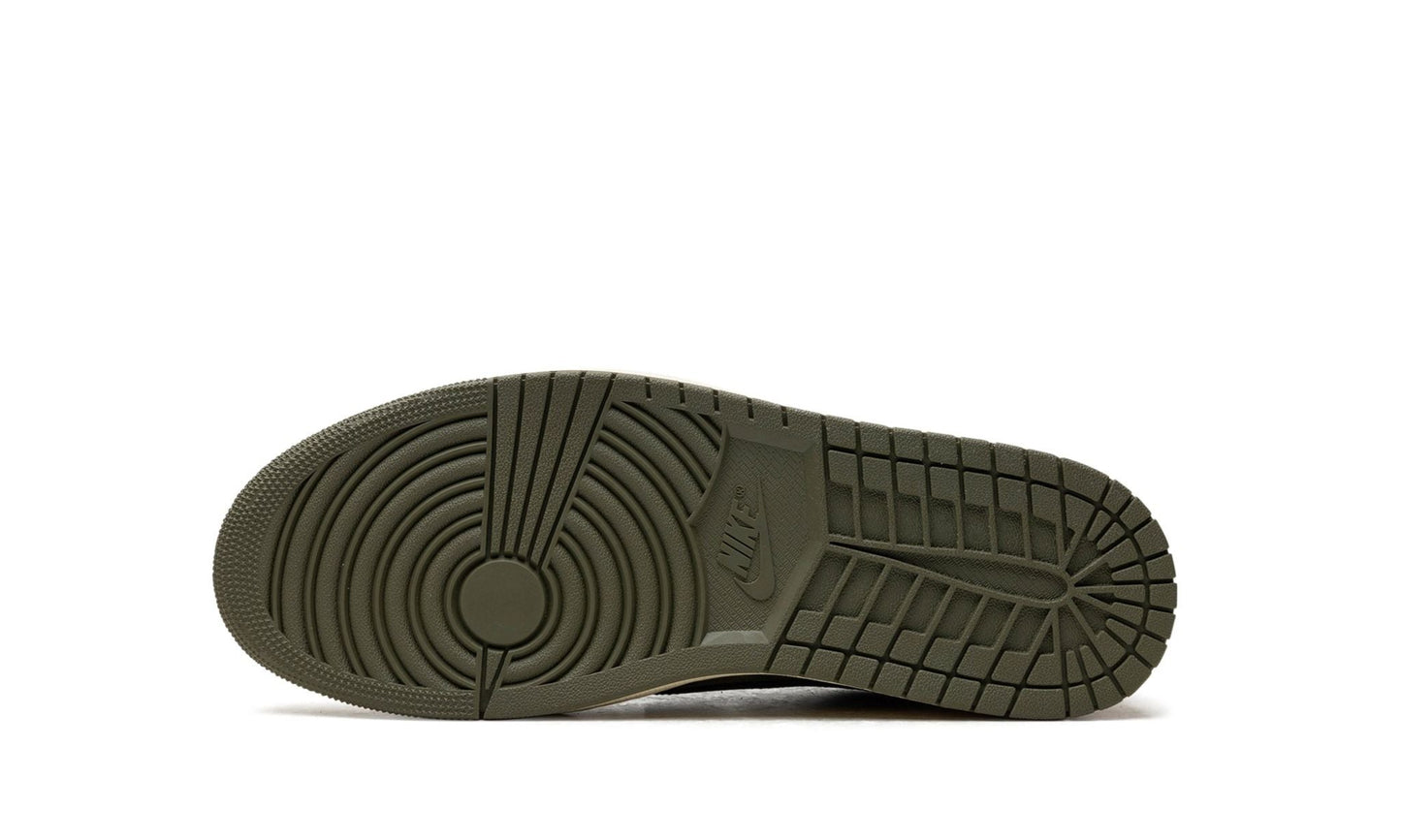 Medium Olive