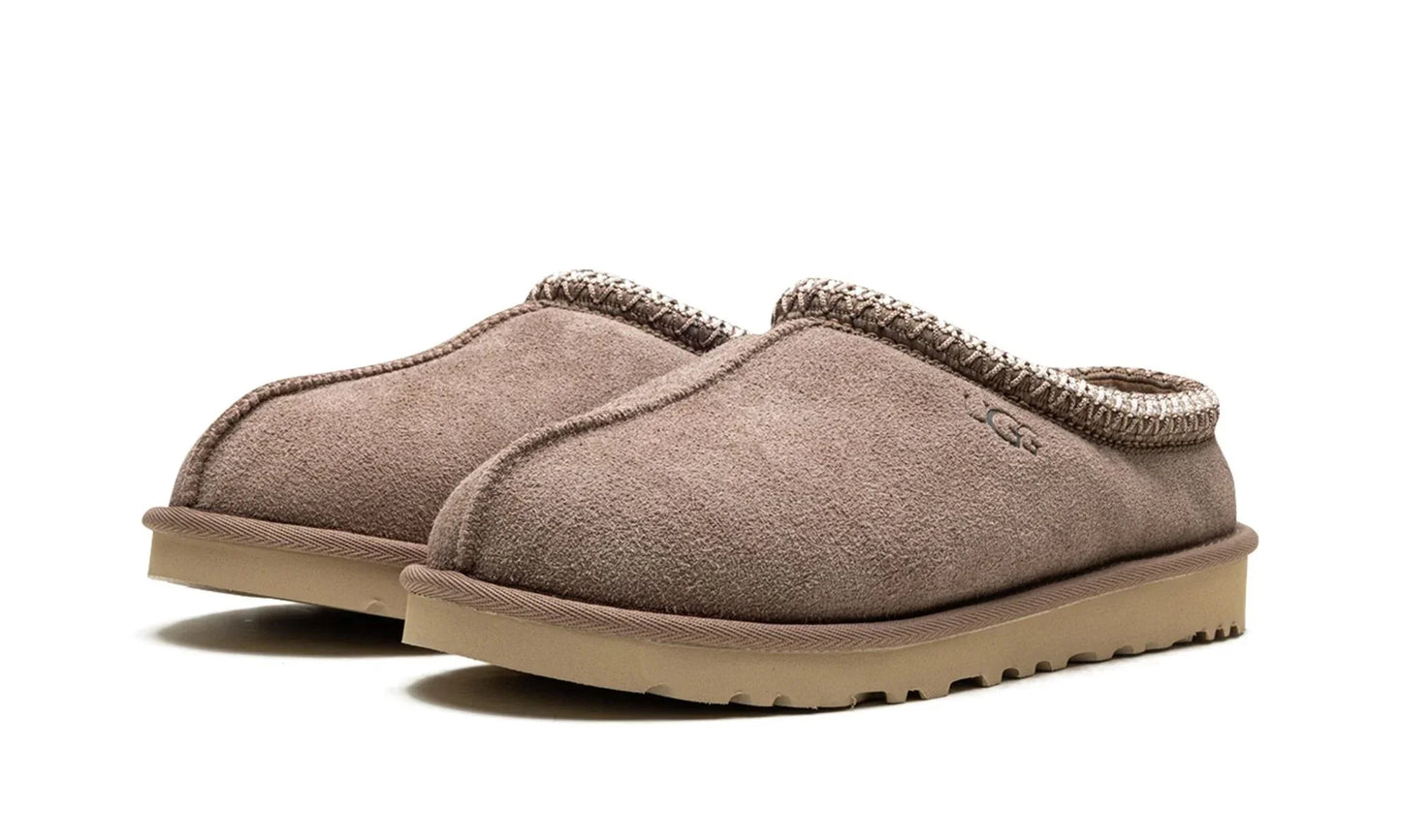 Tasman Slipper Caribou