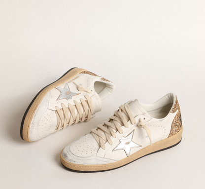 Ball Star mit Stern aus Metallic-Leder und Glitzer an der Fersenpartie