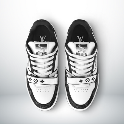 TRAINER BLACK