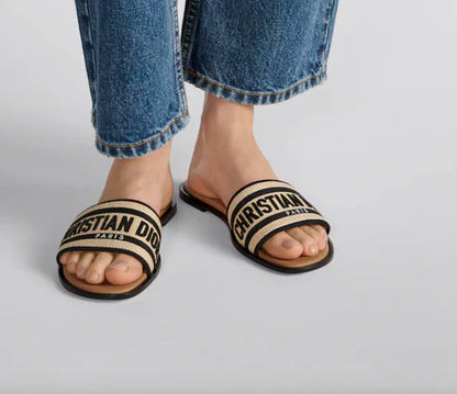 Dway Sandalen Beige/Schwarz