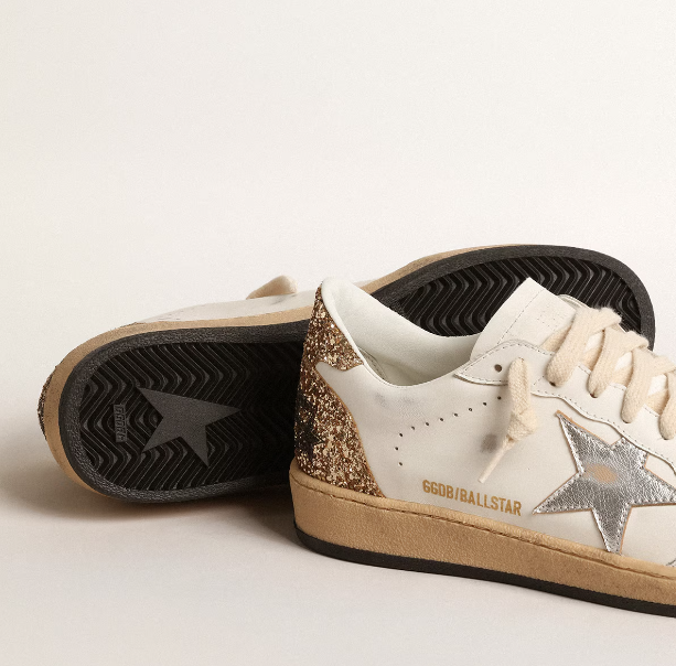 Ball Star mit Stern aus Metallic-Leder und Glitzer an der Fersenpartie