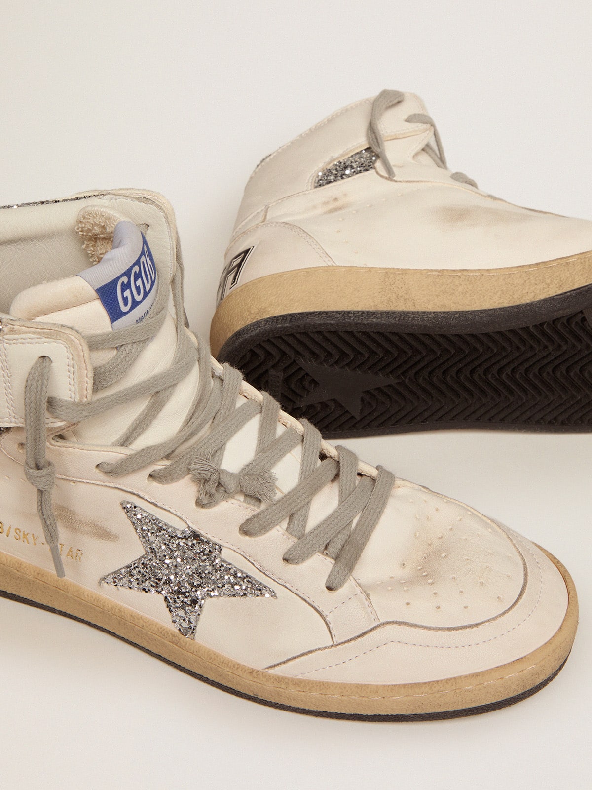 Logo on the ankle and silver accents
