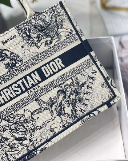 DIOR BOOK TOTE WEISS SCHWARZ