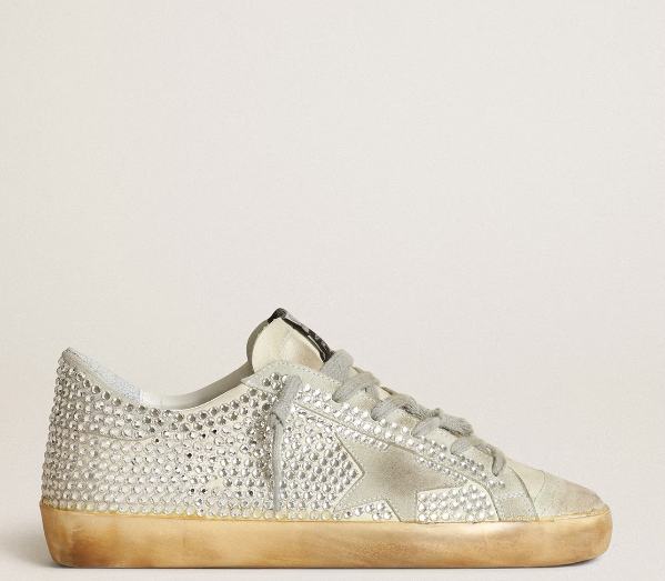 Super-Star aus Nubuk in Lived-in-White mit Swarovski-Kristallen