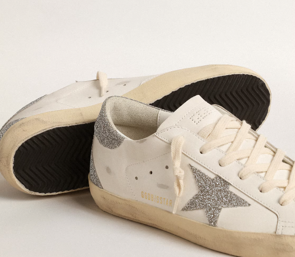 Super-Star mit silberfarbenen Swarovski-Kristallen an Stern und Ferse