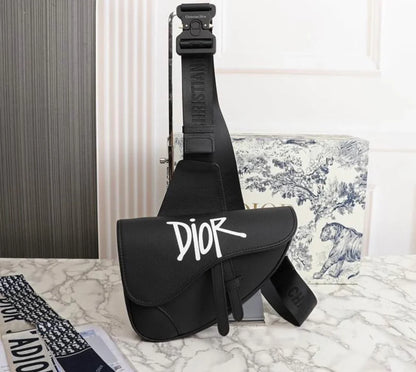 DIOR X SHAWN TASCHEN SCHWARZ