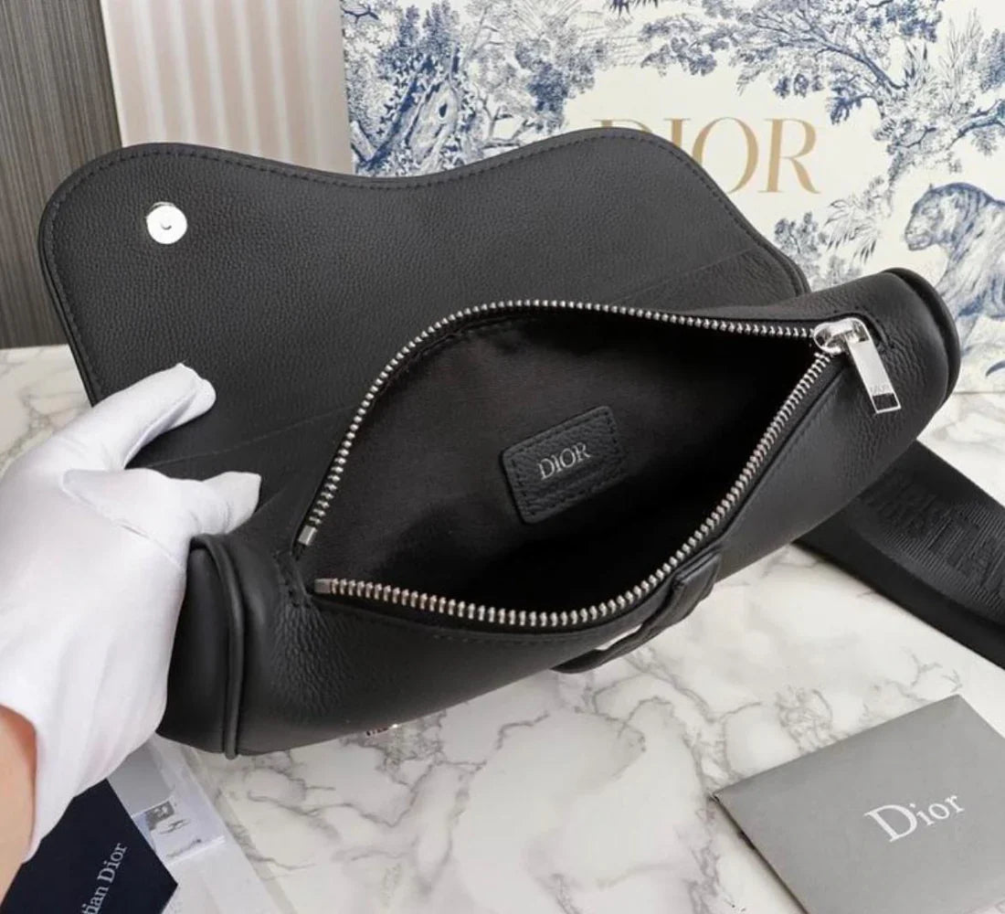 DIOR X SHAWN TASCHEN SCHWARZ