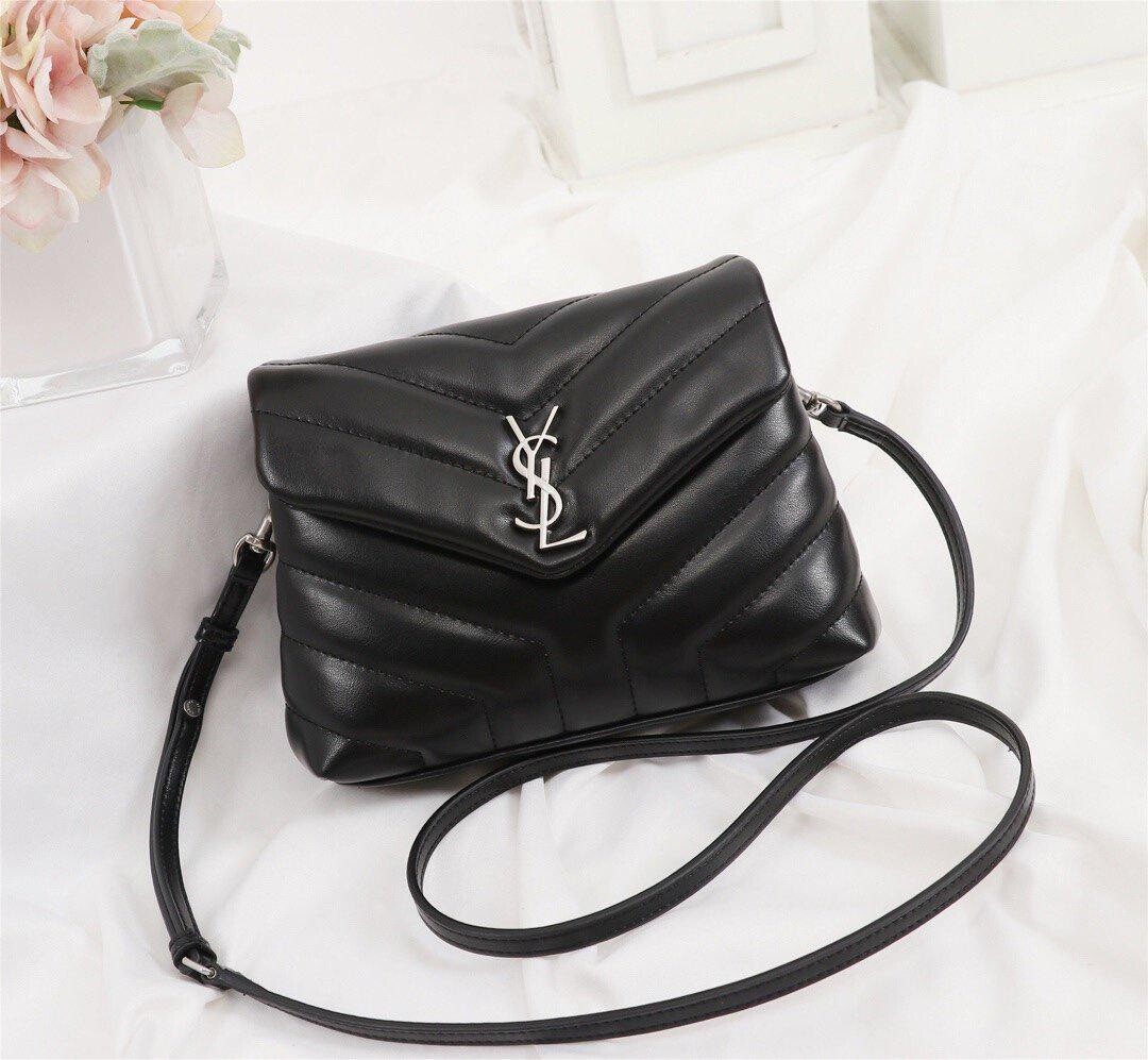 YSL BAG TOY LOULOU Umhängetasche in schwarzem gestepptem Leder mit silberner Hardware