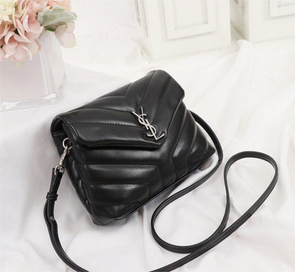YSL BAG TOY LOULOU Umhängetasche in schwarzem gestepptem Leder mit silberner Hardware