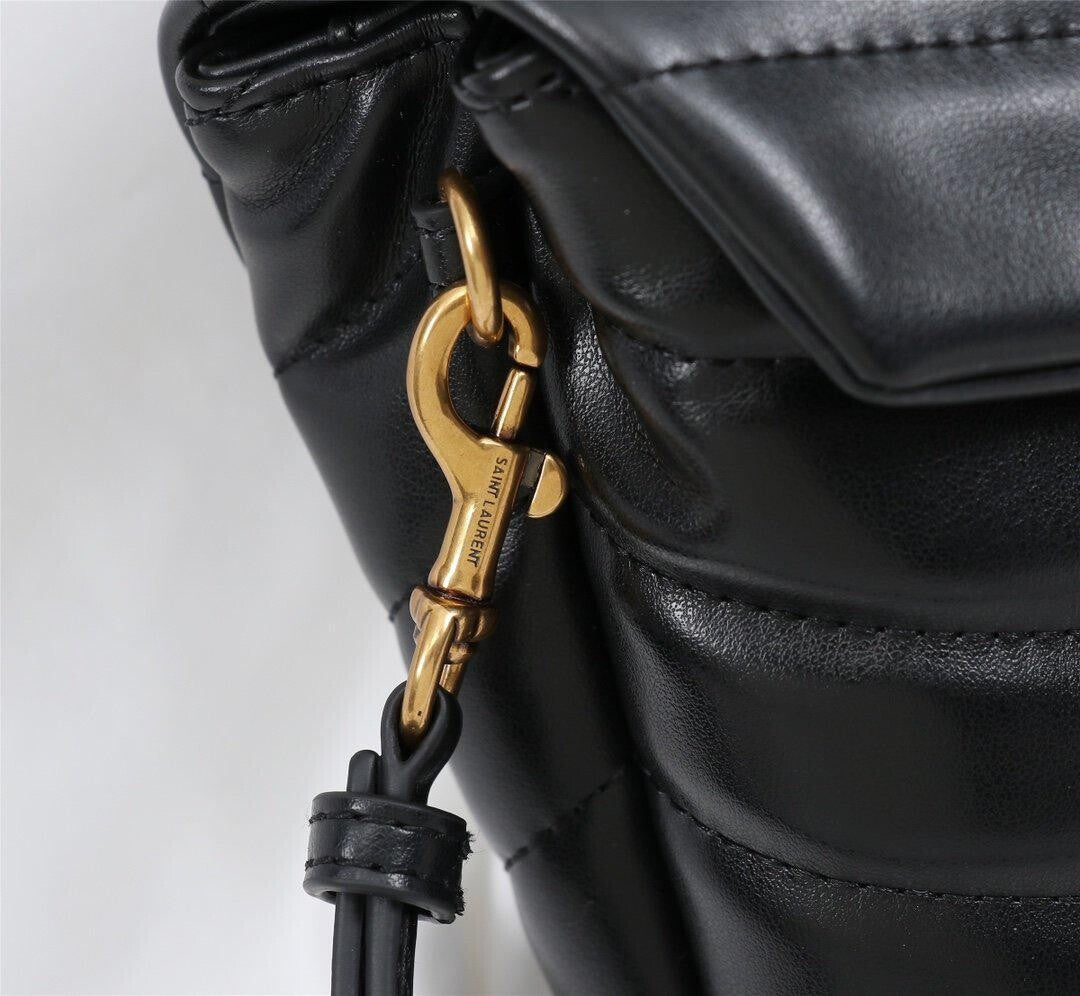 YSL BAG TOY LOULOU Umhängetasche in schwarzem gestepptem Leder mit goldener Hardware