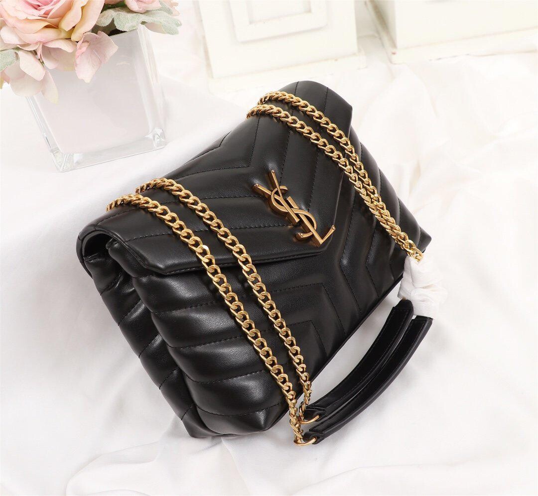 YSL LOULOU KLEINE TASCHE IN GESTEPPTEM LAMMLEDER MIT GOLDENEM LOGO
