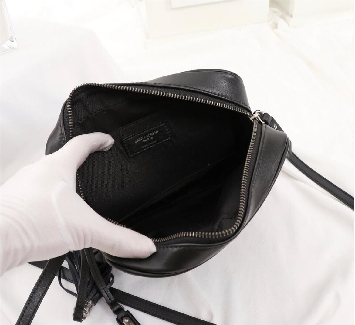 YSL LOU MINI TASCHE AUS GESTEPPTEM GRAIN DE POUDRE PRÄGELAMMLEDER