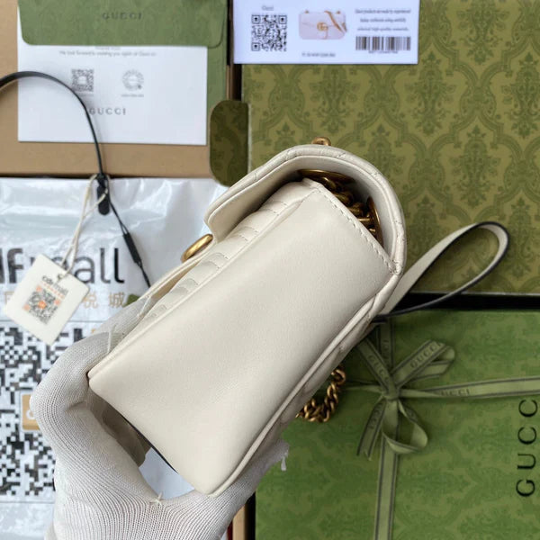 SCHULTERTASCHE GG MARMONT MITTELGROSS METELASSÉ WEISS