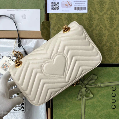 SCHULTERTASCHE GG MARMONT MITTELGROSS METELASSÉ WEISS