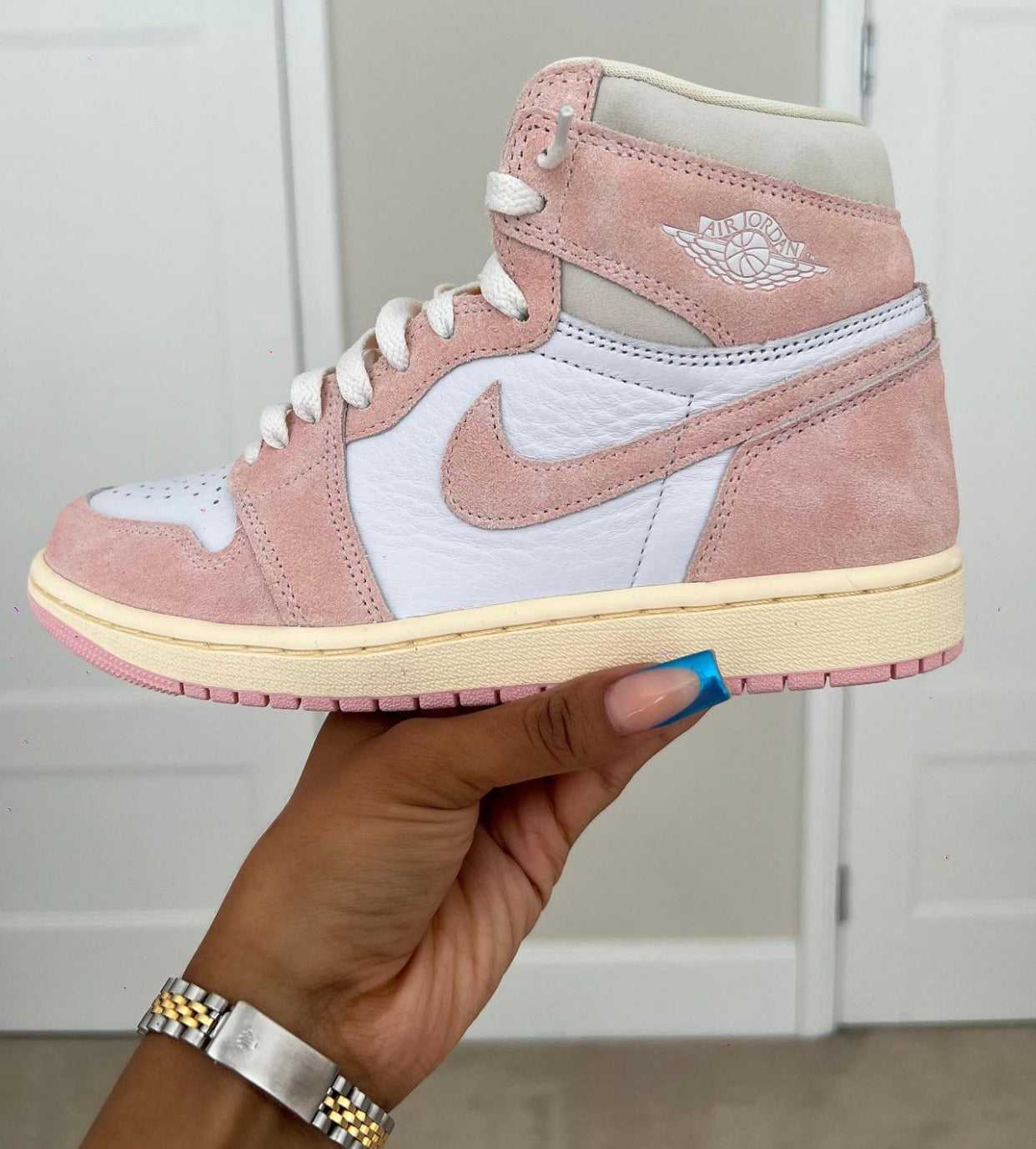 AJ 1 High Retro OG Rosa Damen