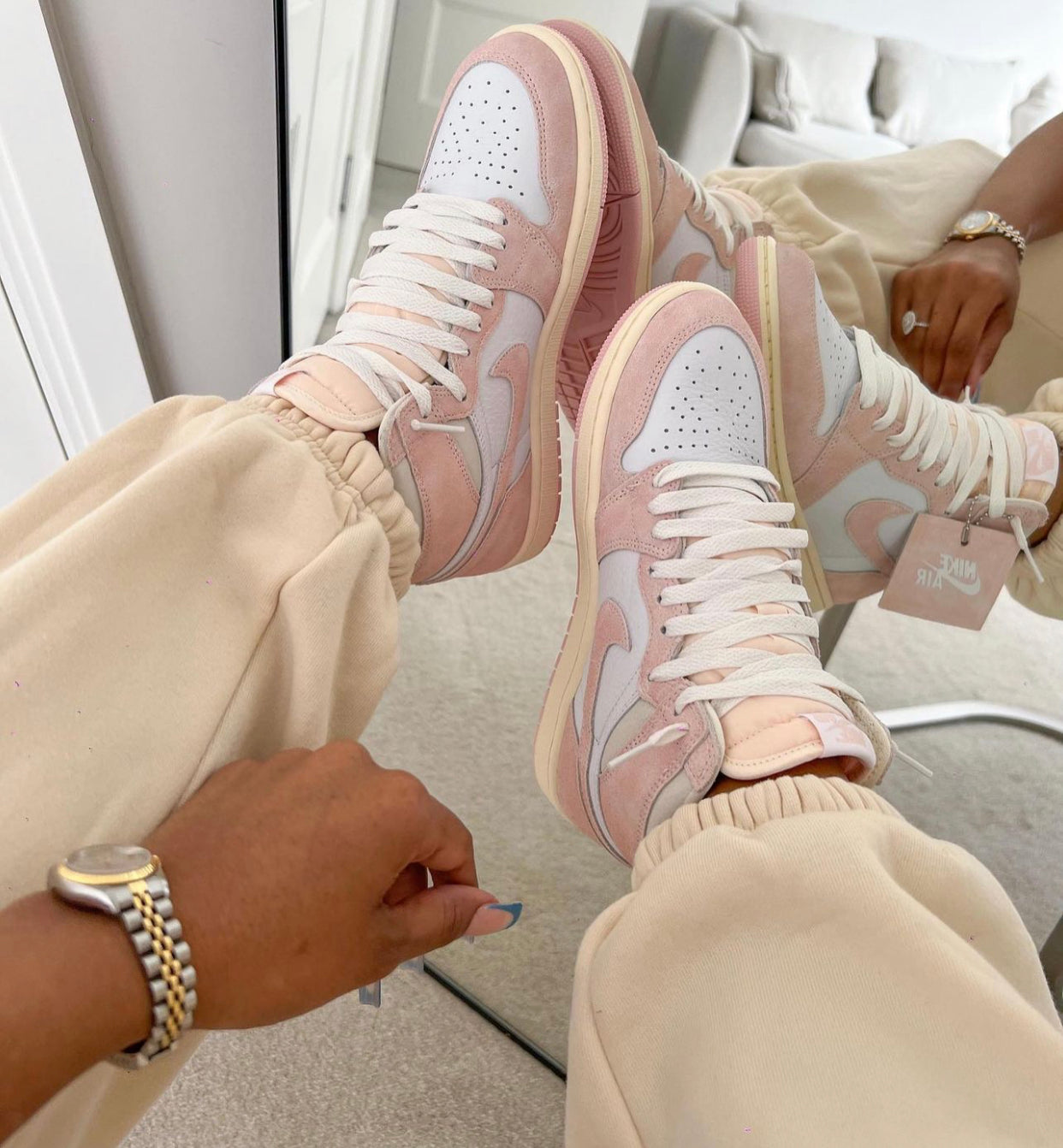 AJ 1 High Retro OG Rosa Damen